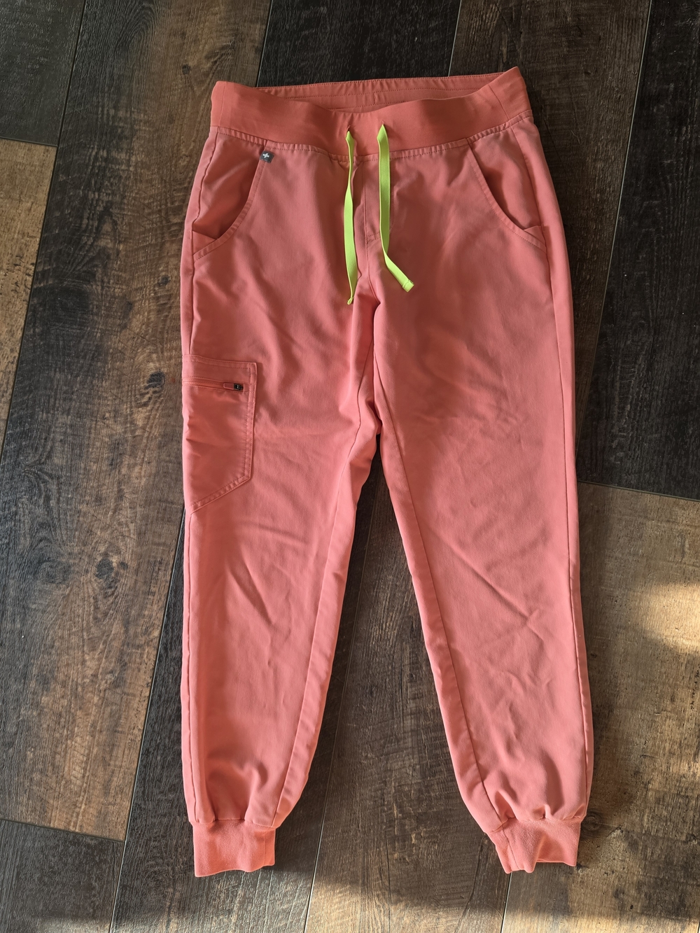 FIGS Coral Jogger Scrub Pants Technical Collection Size S - Popular color!!